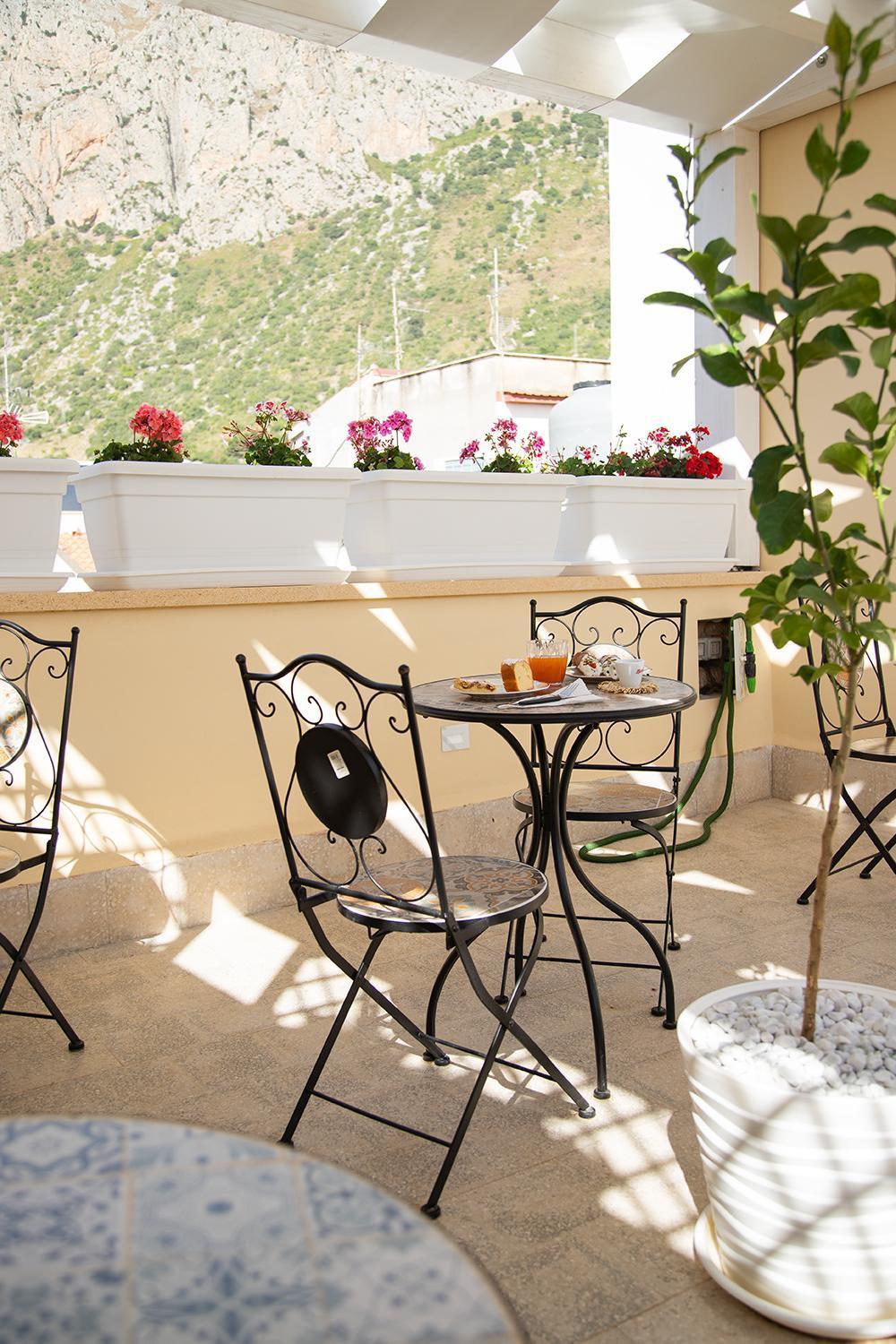 Bed and Breakfast Le Tre Ninfe Cinisi Exterior foto